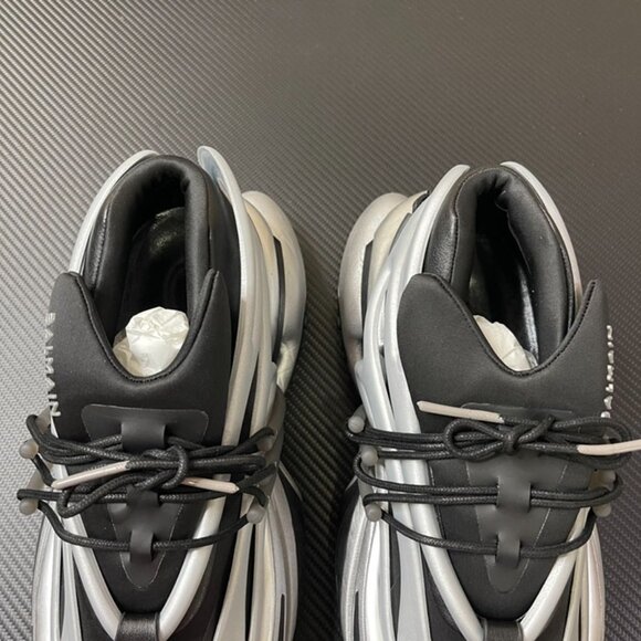 Balmain Unicorn Leather Low-Top Black And White Loafers - Picture 9 of 9